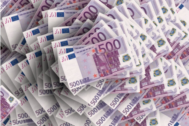 Wiele euro za dyplom lekarza dentysty (foto: pixabay) 356 tys. zł za wykształcenie dentysty