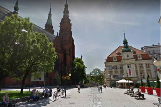 Legnica szuka dentysty dla dzieci (źródło: Google Maps) Prezydent Legnicy szuka dentysty leczącego dzieciom zęby