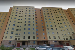 Łódź Wodna 35: miejsce postoju dentobusu w założeniu a prowincji (źródło Google Maps) Dentobus na kołkach, a nie na kółkach