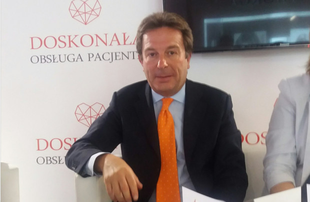 Prof. Andrea Corbo z University of Camerino we Włoszech (fot. Archiwum) Kolagen cofa recesję dziąseł