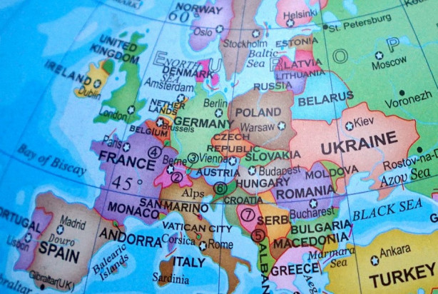 Nostryfikacja dyplomów - będą zmiany (foto: pixabay) Studia medyczne za granicą: wkrótce zmiany w nostryfikacji dyplomów