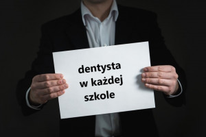 Dentysta w szkole w samorządowym pakiecie (foto: pixabay) Wybory samorządowe z programem stomatologicznym na sztandarach