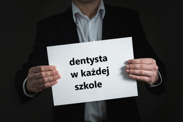 Dentysta w szkole w samorządowym pakiecie (foto: pixabay) Wybory samorządowe z programem stomatologicznym na sztandarach