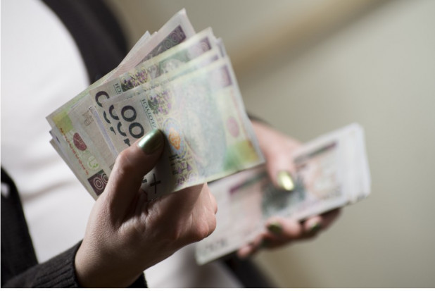 Skrócić oczekiwanie na należność od NFZ (fot. pixabay) NFZ powinien wcześniej wypłacać należności