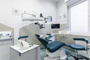 Komu gabinet stomatologiczny w centrum Wrocławia