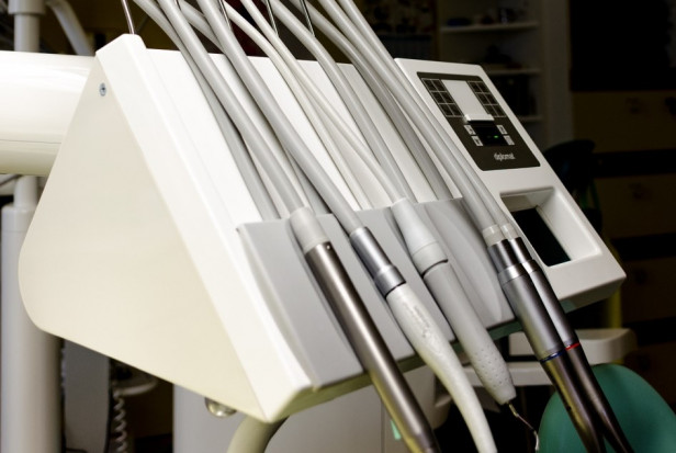 W Brzóstowej dentysta w szkole (foto: pixabay) Dentysta w szkole – jak chcą, to mogą