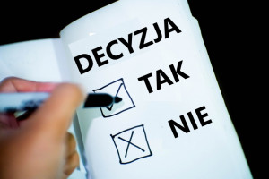 O implantach zębowych w kontekście koszyka usług zdrowotnych