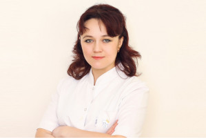 Dentysta z identyfikatorem (foto: pixabay) Dentysta z identyfikatorem w widocznym miejscu
