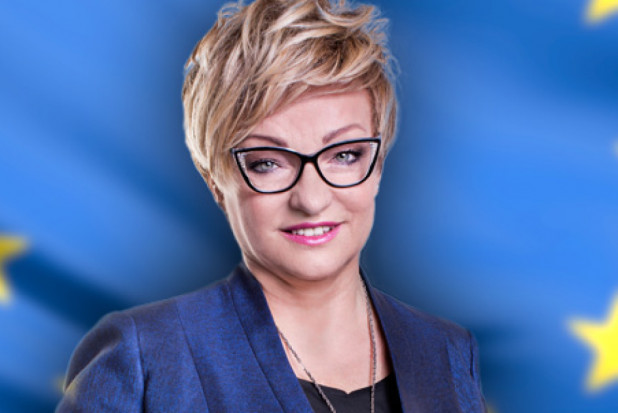 Mirosława Nykiel, posłanka z Bielska-Białej (źródło FB) Stomatologia: zanikające świadczenia w znieczuleniu ogólnym