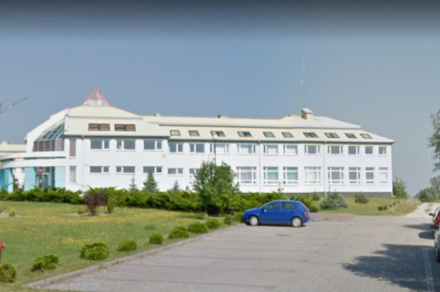 Zespół Szkół w Kosowie Lackim (źródło: Google Maps) Na prima aprilis szkolny gabinet stomatologiczny w Kosowie Lackim