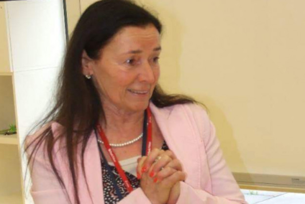 Posłanka Alicja Chybicka (źródło: FB) Rozwiązania nastawione głównie na opiekę stomatologiczną?