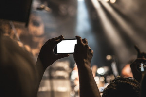 Konkurs filmowy na temat dbania o zęby przez dzieci (foto: pixabay) Sanepid ogłasza konkurs filmowy „Dzieciaki dbają o mleczaki”