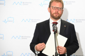 Minister zdrowia, Łukasz Szumowski (fot. Archiwum) Minister zdrowia: rezydent może zarobić ok. 6 tys. zł