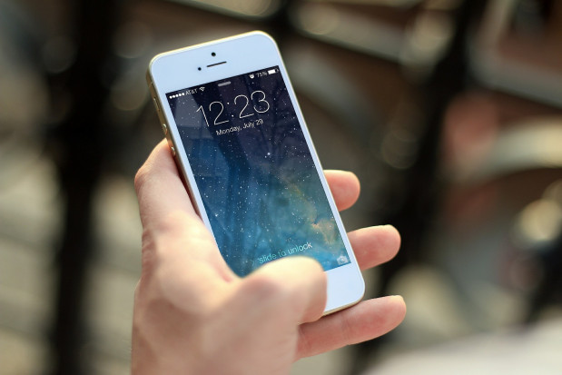 e- recepta w postaci 4-cyfrowego kodu sms-em dostępna od pół roku (fot. pixabay) Pół roku życia z e-receptą