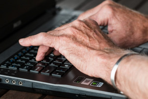 Uprzejmie informuję, że... (foto: pixabay) Nieprawidłowości w realizacji projektów w ochronie zdrowia