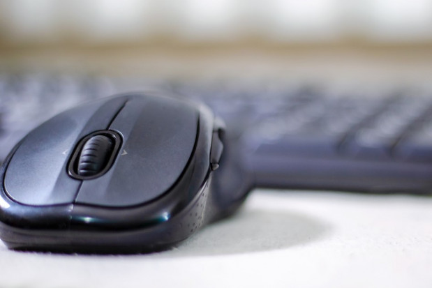 Oszczerstwa w internecie szkodzące dentystom (foto: pixabay) Oszczercze informacje są elementem wolności słowa?