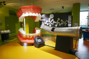 Dentysta dla dzieci pożądany (foto: pixabay) Radni z gminy Łapsze Niżne spierają się o dentystę w szkole