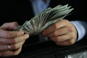Pacjenci mogą obecnie wybierać w różnorodnej ofercie kredytów przeznaczonych na leczenie (fot. pixabay) Kredyty dla pacjentów z ograniczonymi funduszami