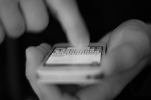 SMS po wizycie, zwłaszcza nowego pacjenta - zwiększa szansę, że zjawi się on w gabinecie ponownie (fot. pixabay) 5 rzeczy, które dentysta robić powinien