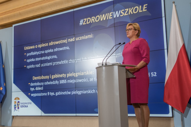 MZ dba o zdrowie zębów polskich dzieci (foto: pixabay) „Bezpieczna Szkoła” z dentystą