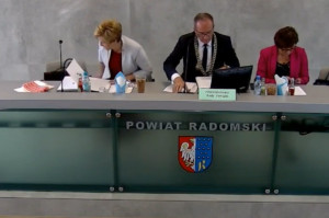 Podczas XII Sesji Rady Powiatu Radomskiego Powrót dentystów do szkół – to nierealne
