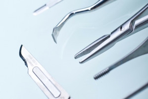 Błędy w sterylizacji narzędzi stomatologicznych powszechnym zagrożeniem dla zdrowia pacjenta