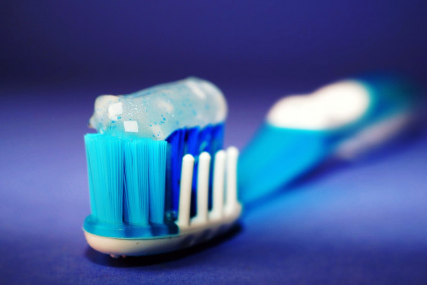 Firma Colgate Palmolive oskarżona jest o mylące reklamowanie produktu i niedotrzymanie umowy handlowej (fot. pixabay) Colgate ma sprawę w sądzie: pasta nie wybiela zębów tak dobrze jak w reklamie