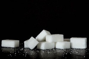 Podatek od cukru zawalczy z otyłością, a przy okazji z próchnicą