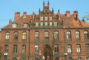 UM we Wrocławiu im. Piastów Śląskich (źródło: Wikipedia) UM we Wrocławiu: przetarg na dostawę skanera wewnątrzustnego