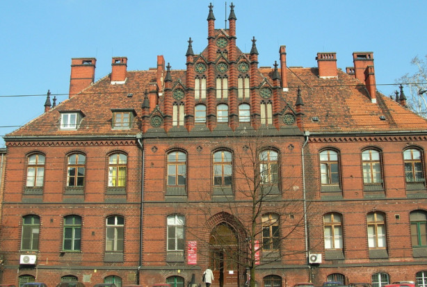 UM we Wrocławiu im. Piastów Śląskich (źródło: Wikipedia) UM we Wrocławiu: przetarg na dostawę skanera wewnątrzustnego
