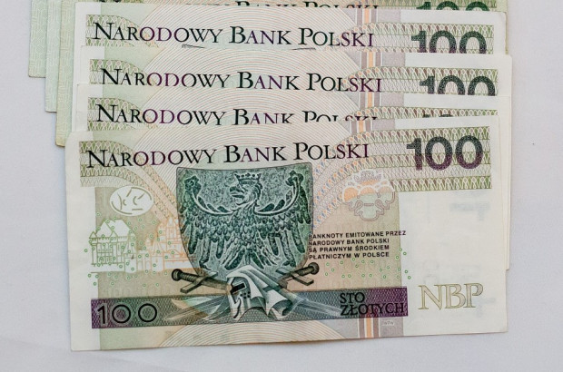 Pracujący dentysta emeryt bez podatku dochodowego? (foto: pixabay) Bez podatku dochodowego od pracujących lekarzy i lekarzy dentystów - emerytów