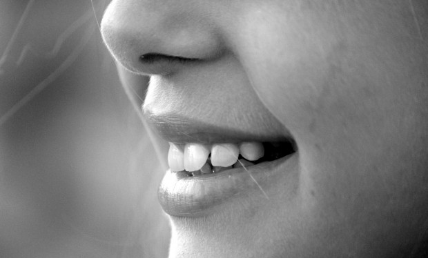 Zdrowy uśmiech zdrowe całe ciało (foto: pixabay) Stomatologia 2019 r.: działo się