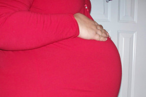 Paradontoza matki to 11 razy większe ryzyko urodzenia dziecka o niskiej masie