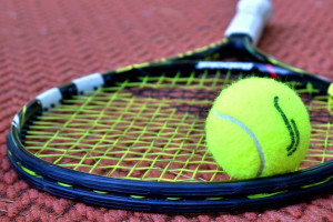 Rozgrywki w tenisie wspomagały akcje zbierania funduszy na WOŚP (fot. pixabay) Kielecka dentystka wystąpiła dla WOŚP w turnieju sportowym