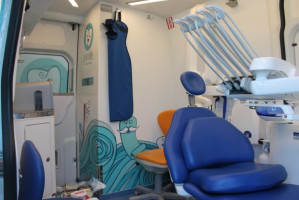 Mobilny gabinet stomatologiczny zakupiony przez Ministerstwo Zdrowia (fot. MZ) Lubelskie: codzienne życie dentobusu