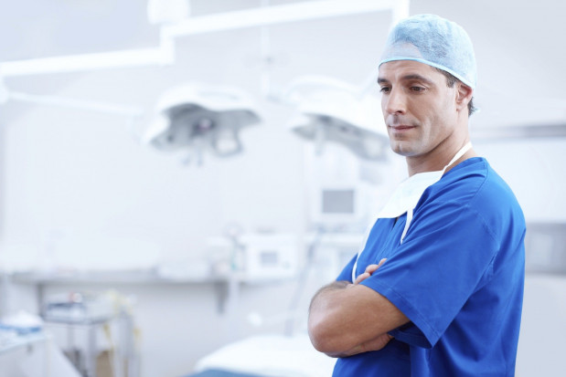 Praca dla asystenta chirurga stomatologicznego w Zabrzu (fot. pixabay) ŚUM: dwa wakaty na stanowisku asystenta na wydziale lekarsko-dentystycznym