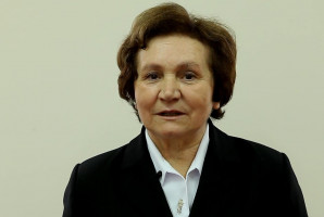 Prof. dr hab. n. med. Teresa Bachanek (fot. Youtube) Złoty Otis dla prof. Teresy Bachanek
