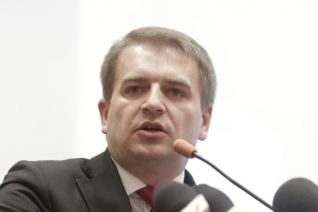Bartosz Arłukowicz (PO) (foto: Fotolia/PTWP) Arłukowicz: zabezpieczmy kadry medyczne