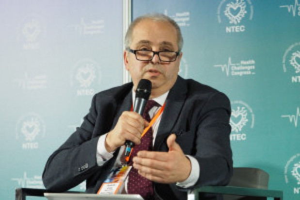 Andrzej Cisło, wiceprezes NRL i przewodniczący KS NRL (foto: Fotolia/PTWP) Andrzej Cisło: praktyki stomatologiczne mają kontakt telefoniczny z pacjentami