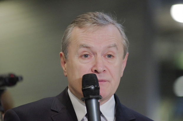 Wicepremier, minister kultury Piotr Gliński (foto: Fotolia/PTWP) Koronawirus: bardziej rygorystyczne przepisy to konieczność
