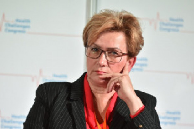 Józefa Szczurek-Żelazko sekretarz stanu w MZ (foto: Fotolia/PTWP) Nie można przymuszać do realizowania świadczeń doraźnej pomocy medycznej