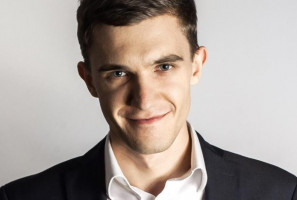 poseł Mateusz Bochenek (źródło: FB) Poseł Mateusz Bochenek wyciąga pomocną dłoń do dentystów