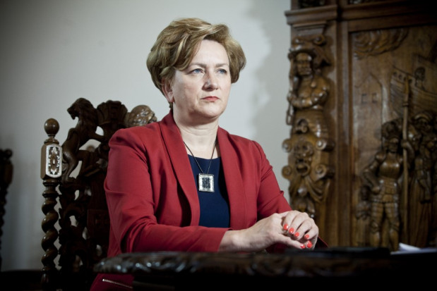 Wiceminister zdrowia Józefa Szczurek-Żelazko (foto: Fotolia/PTWP) Koronawirus: te same pytania o testy i te same odpowiedzi