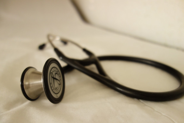 Zasada „jeden lekarz – jeden etat” z kwotą 16 750 zł miesięcznie (fot. pixabay) OZZL: Jeden lekarz - jeden etat nie tylko w czasie epidemii