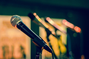 Publicznie o dodatkowych opłatach u dentysty (foto: pixabay) Grillowanie dentystów