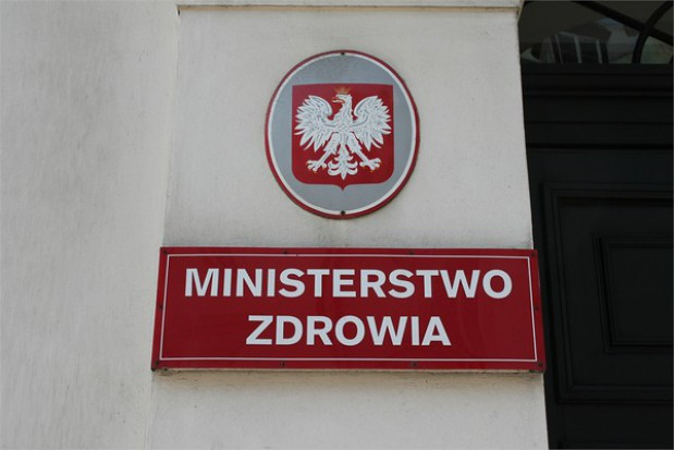 Koronawirus a staże podyplomowe i specjalizacje MZ: nierealizowany staż podyplomowy nie może być rozliczony