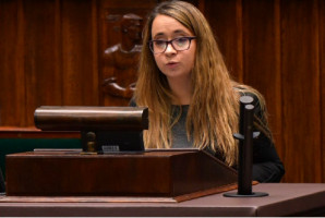 Posłanka Marcelina Zawisza (foto: FB) Koronawirus: sytuacja w stomatologii w ocenie Ministerstwa Zdrowia