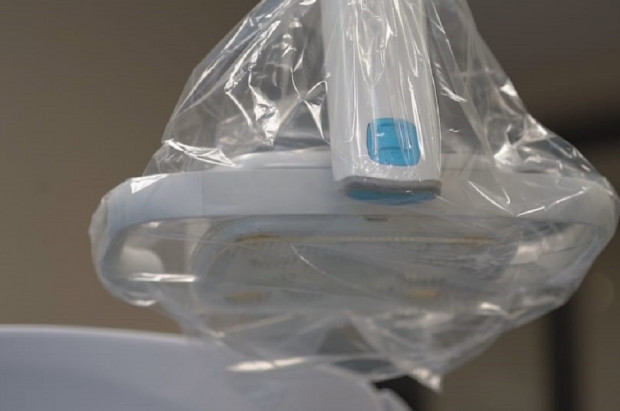 Lampa zabiegowa w nowym anturażu Kanadyjscy dentyści oczekują rządowego wsparcia