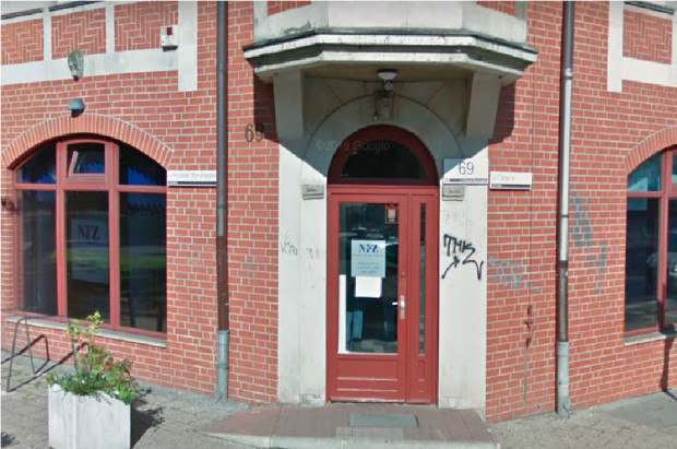 Pomorski OW NFZ ul. Podwale Staromiejskie 69 (źródło: Google Maps) Wypełnienia tylko prywatnie, bo NFZ nie refunduje?