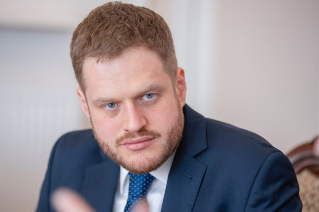 Wiceminister zdrowia Janusz Cieszyński (fot. PTWP) Wiceminister zdrowia: liczba ozdrowieńców rośnie w tempie szybszym, niż liczba nowych przypadków